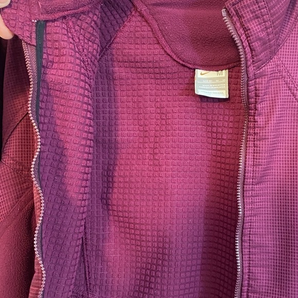 Nike Therma Fit Full Zip Jacket Plum Ladies Med  (8-10) - Picture 10 of 15